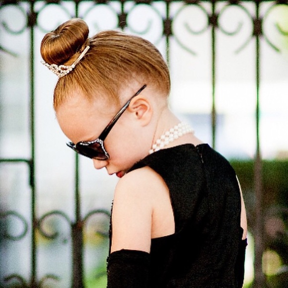 Meet your Posher, Chrissy - Picture 1 of 1